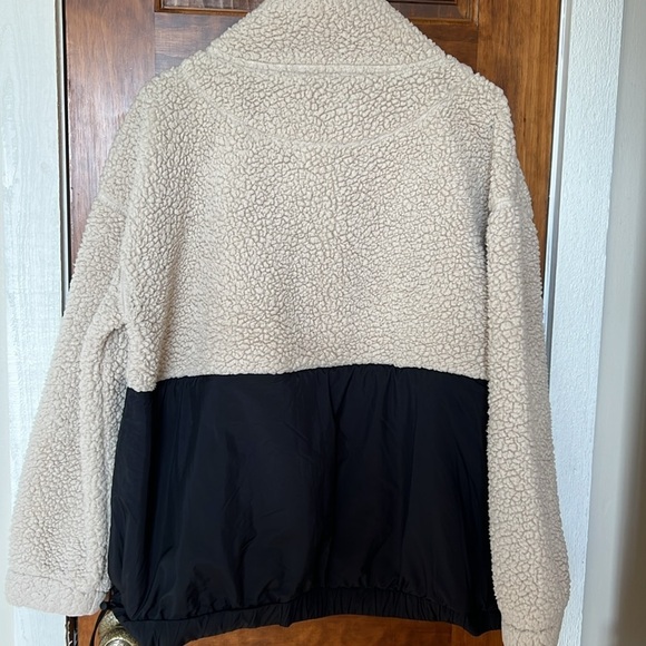 LOU & GREY Pullover Cream and Black Sherpa 1/4 Snap Pullover Jacket | L - Picture 2 of 8